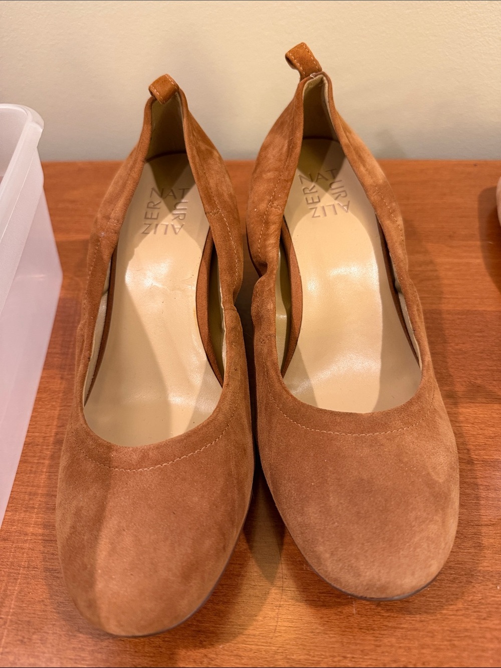 Naturalizer Tan Suede Round-Toe Heels